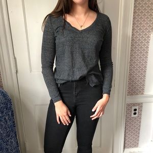 V neck light sweater